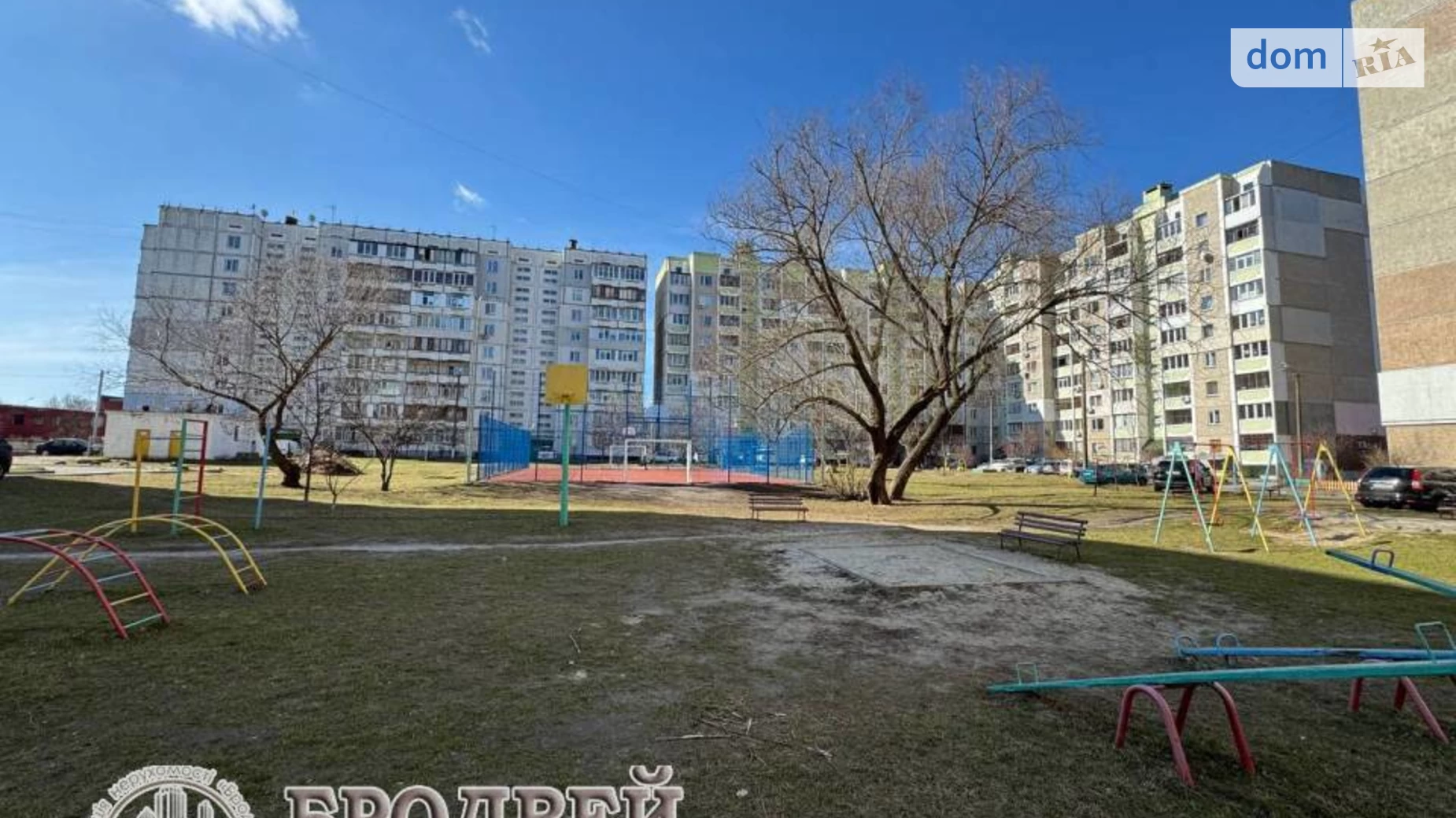 Продається 3-кімнатна квартира 75.4 кв. м у Чернігові, вул. Курсанта Єськова, 4 - фото 2