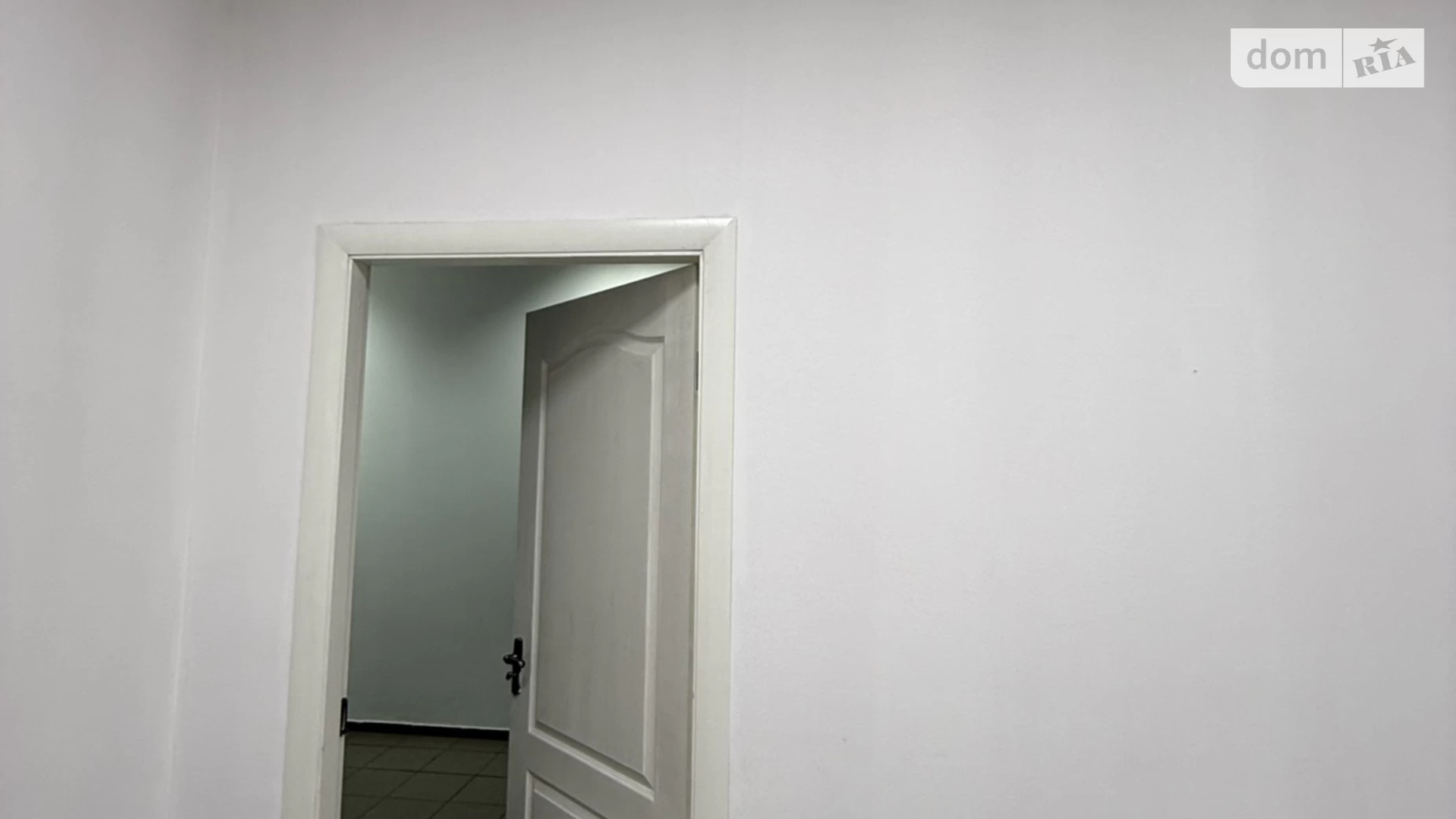 Сдается в аренду офис 11 кв. м в бизнес-центре, цена: 5000 грн - фото 4