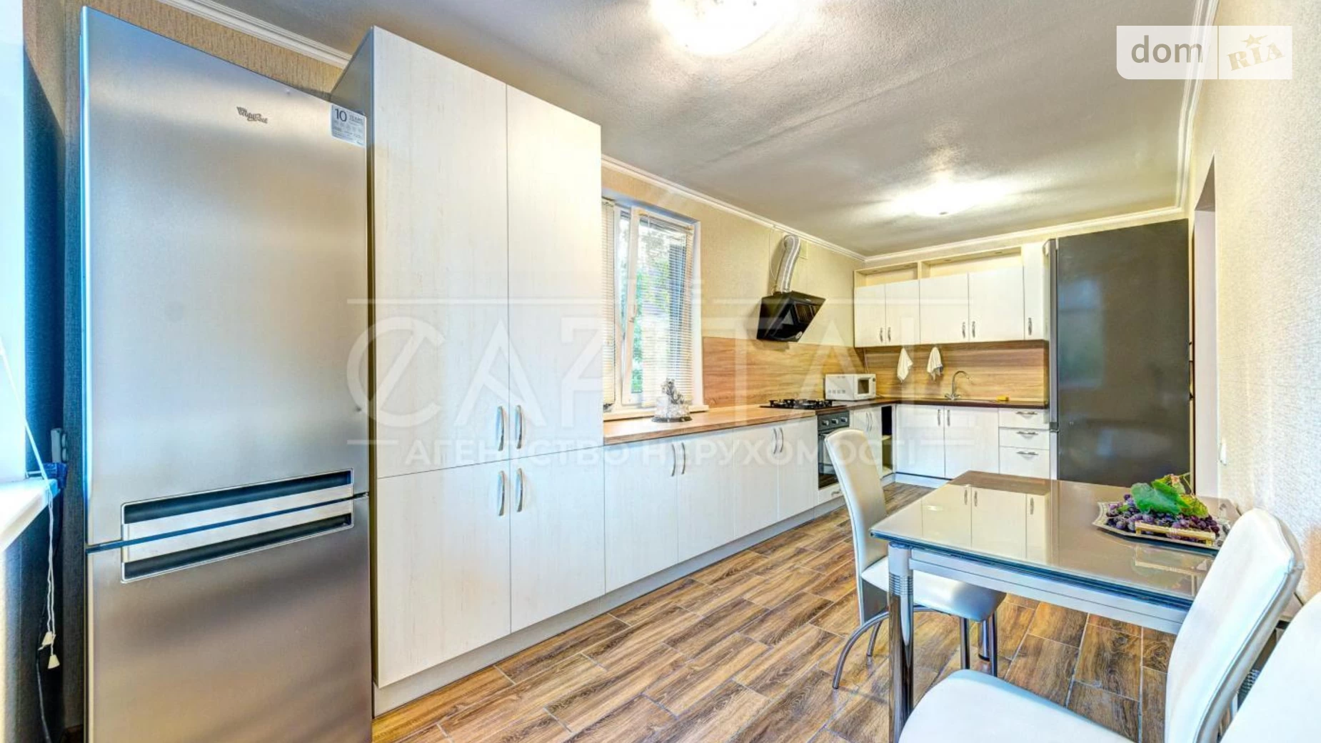 Продается дом на 3 этажа 312 кв. м с гаражом, цена: 220000 $ - фото 2