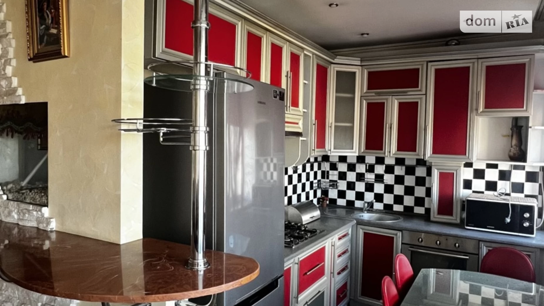 Продается 2-комнатная квартира 65 кв. м в Ровно, ул. Парковая, 2 - фото 2