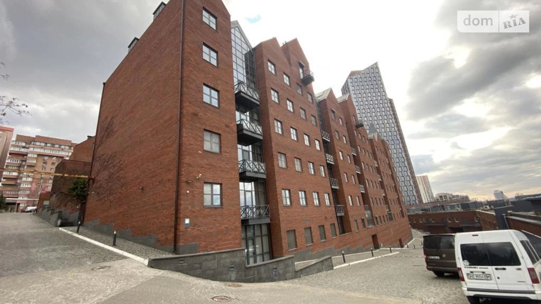 Продается 4-комнатная квартира 295.8 кв. м в Днепре, ул. Дольник Архитектора, 15 - фото 2