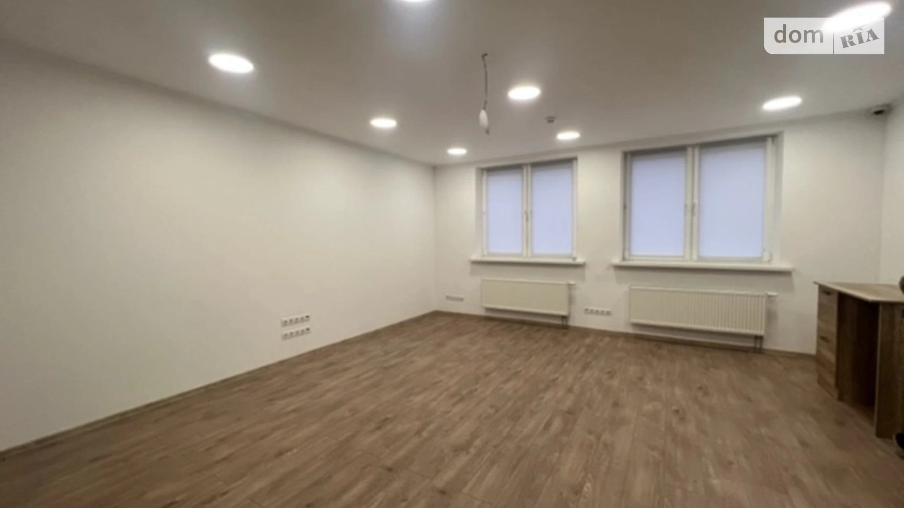 Сдается в аренду офис 550 кв. м в бизнес-центре, цена: 8400 $ - фото 4