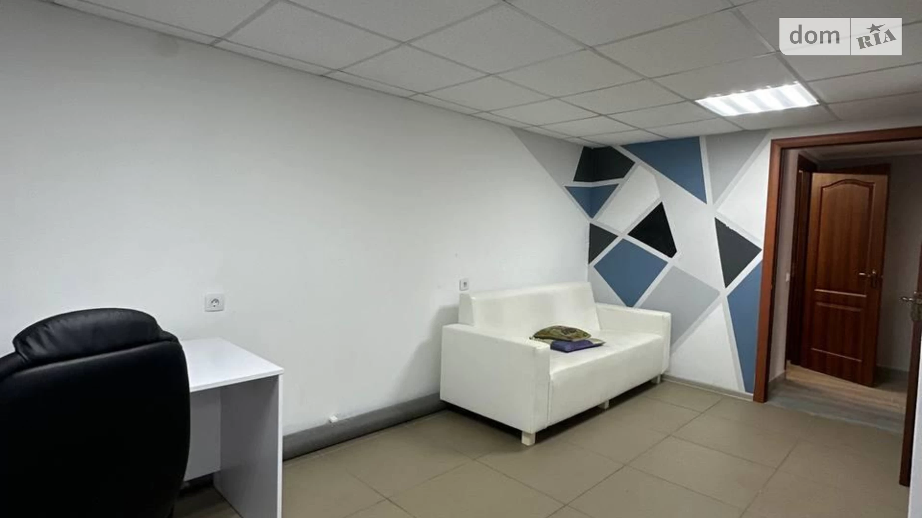 Здається в оренду офіс 74 кв. м в бізнес-центрі, цена: 450 $ - фото 5