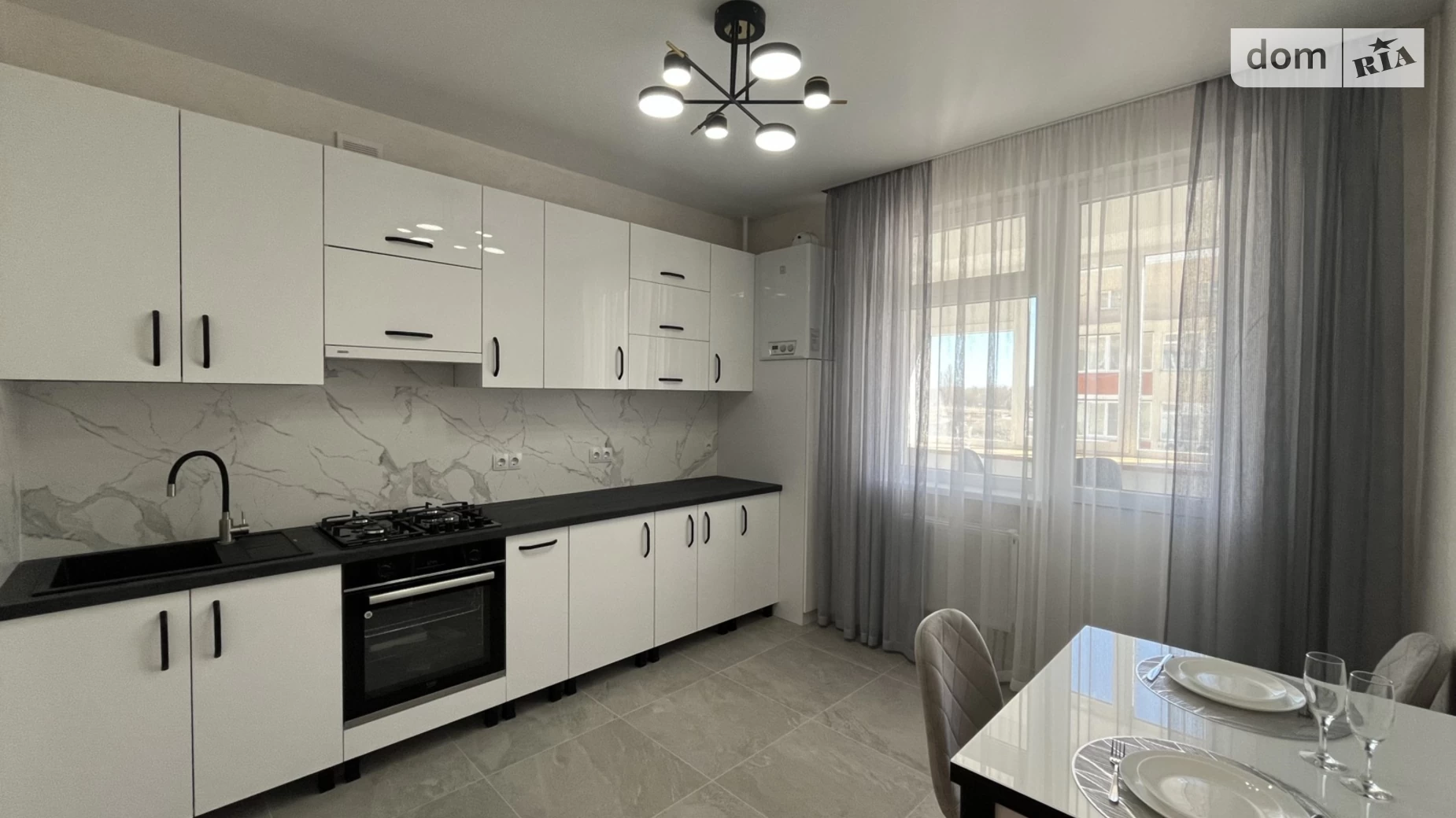 Продается 1-комнатная квартира 45.7 кв. м в Хмельницком, ул. Кармелюка, 3/6 - фото 2