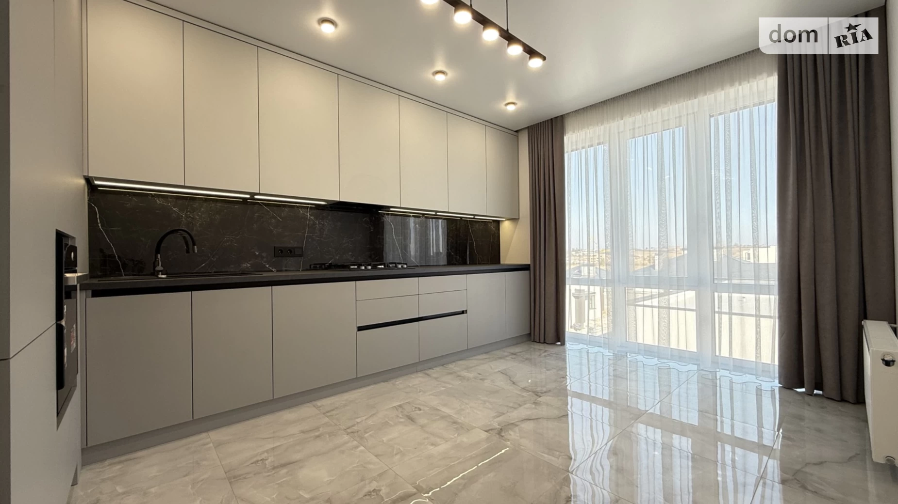 Продается 1-комнатная квартира 40 кв. м в Ровно, ул. Николая Боголюбова, 1 - фото 5