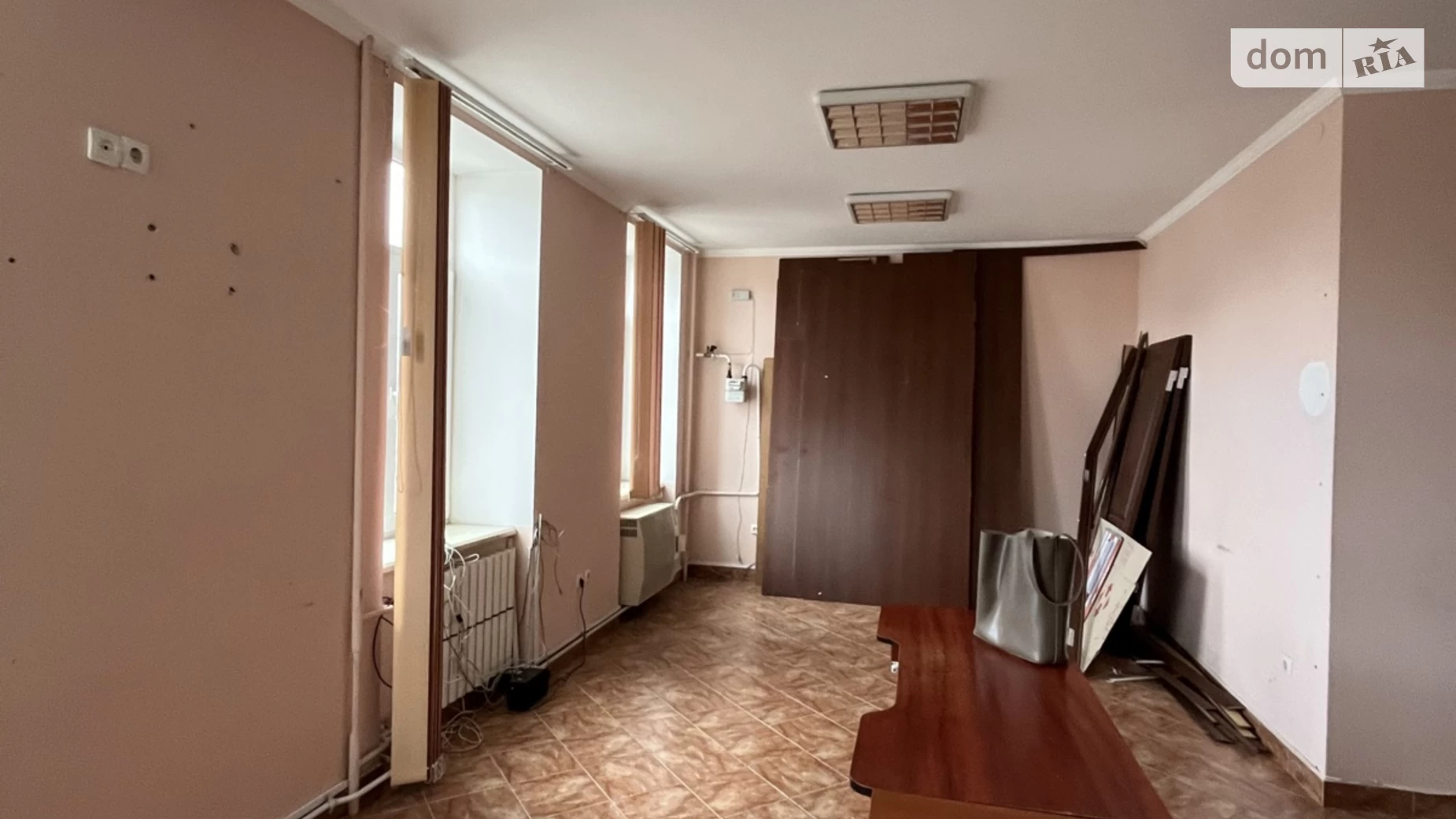 Продается офис 38 кв. м в бизнес-центре, цена: 21000 $ - фото 2