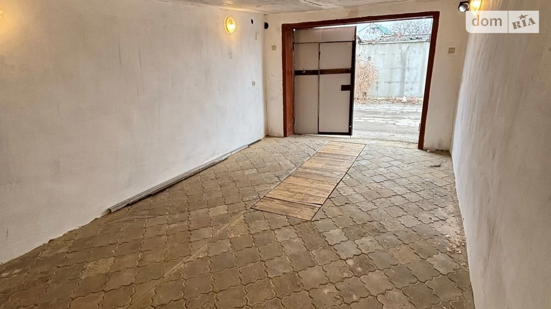 Продается место в гаражном кооперативе под легковое авто на 20 кв. м, цена: 6000 $ - фото 4