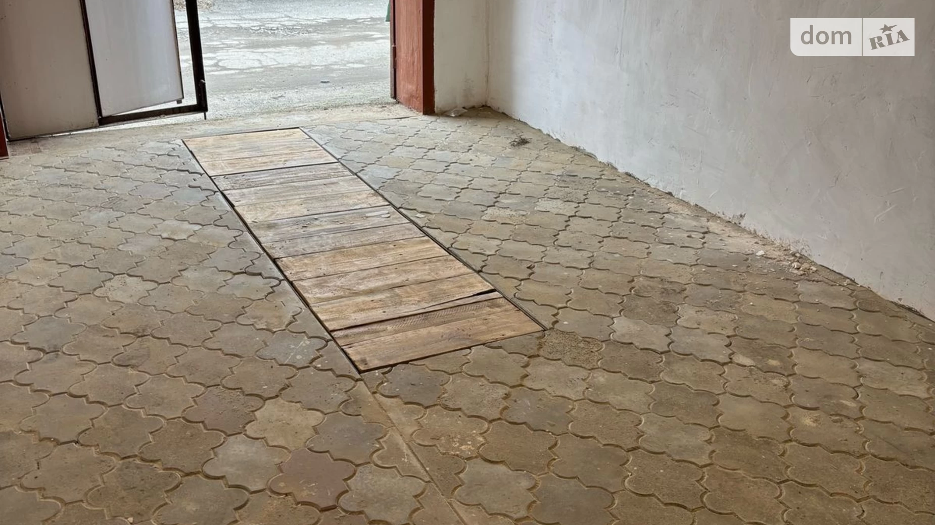 Продается место в гаражном кооперативе под легковое авто на 20 кв. м, цена: 6000 $ - фото 5