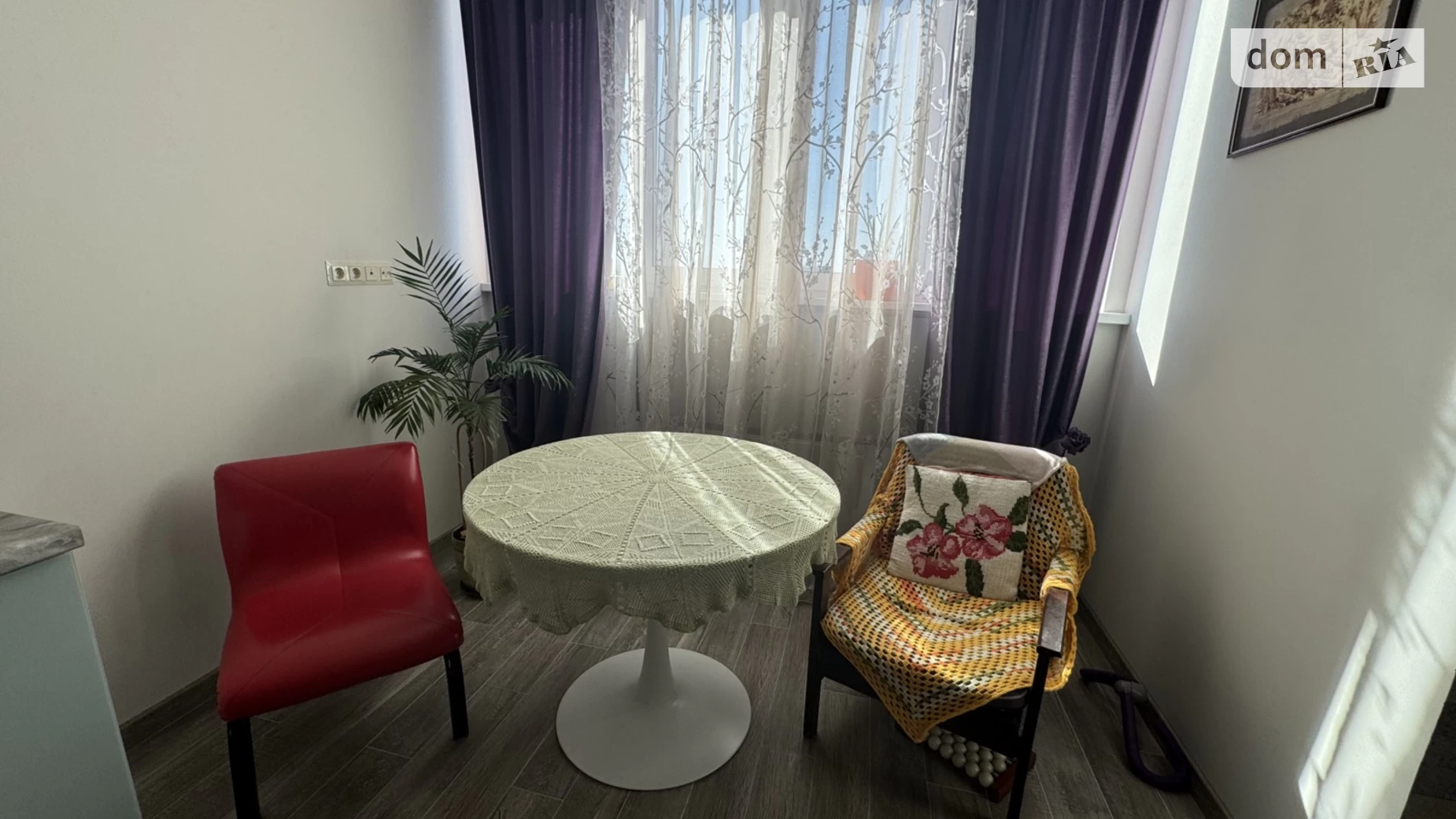 Продається 1-кімнатна квартира 46 кв. м у Києві, бул. Вацлава Гавела, 28 - фото 4