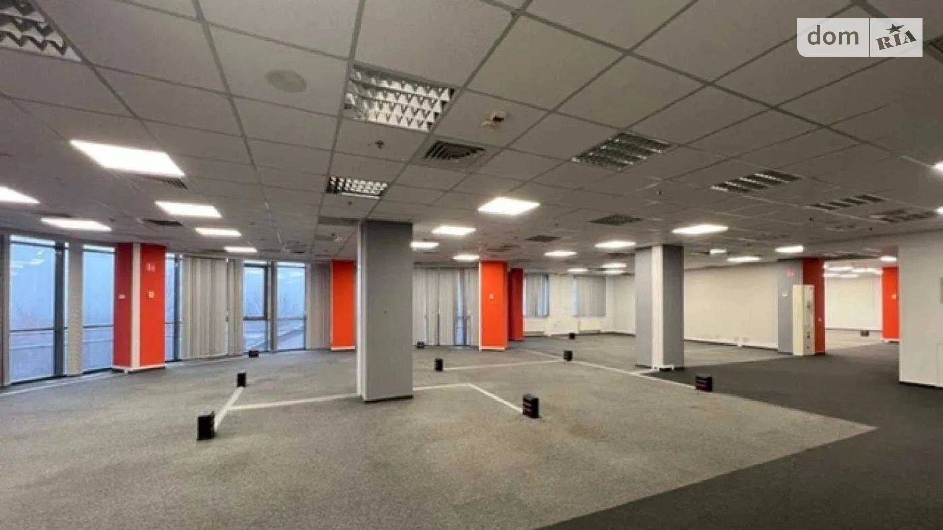 Сдается в аренду офис 1500 кв. м в бизнес-центре, цена: 25600 $ - фото 2