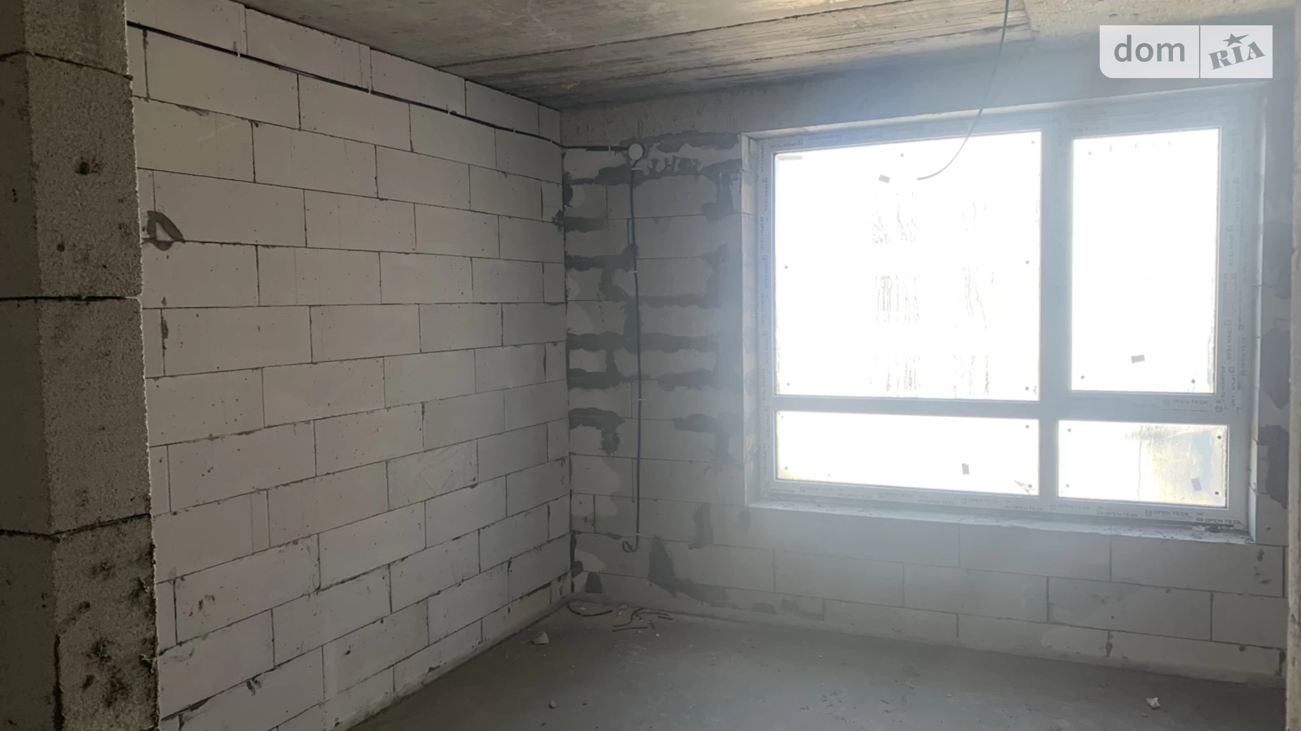 Продается 1-комнатная квартира 49.9 кв. м в, цена: 39700 $ - фото 2