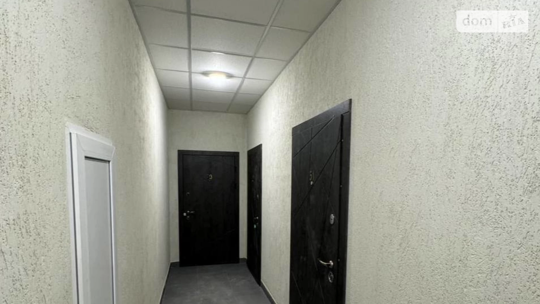 Продается 2-комнатная квартира 66 кв. м в Ивано-Франковске, ул. Троллейбусная - фото 2