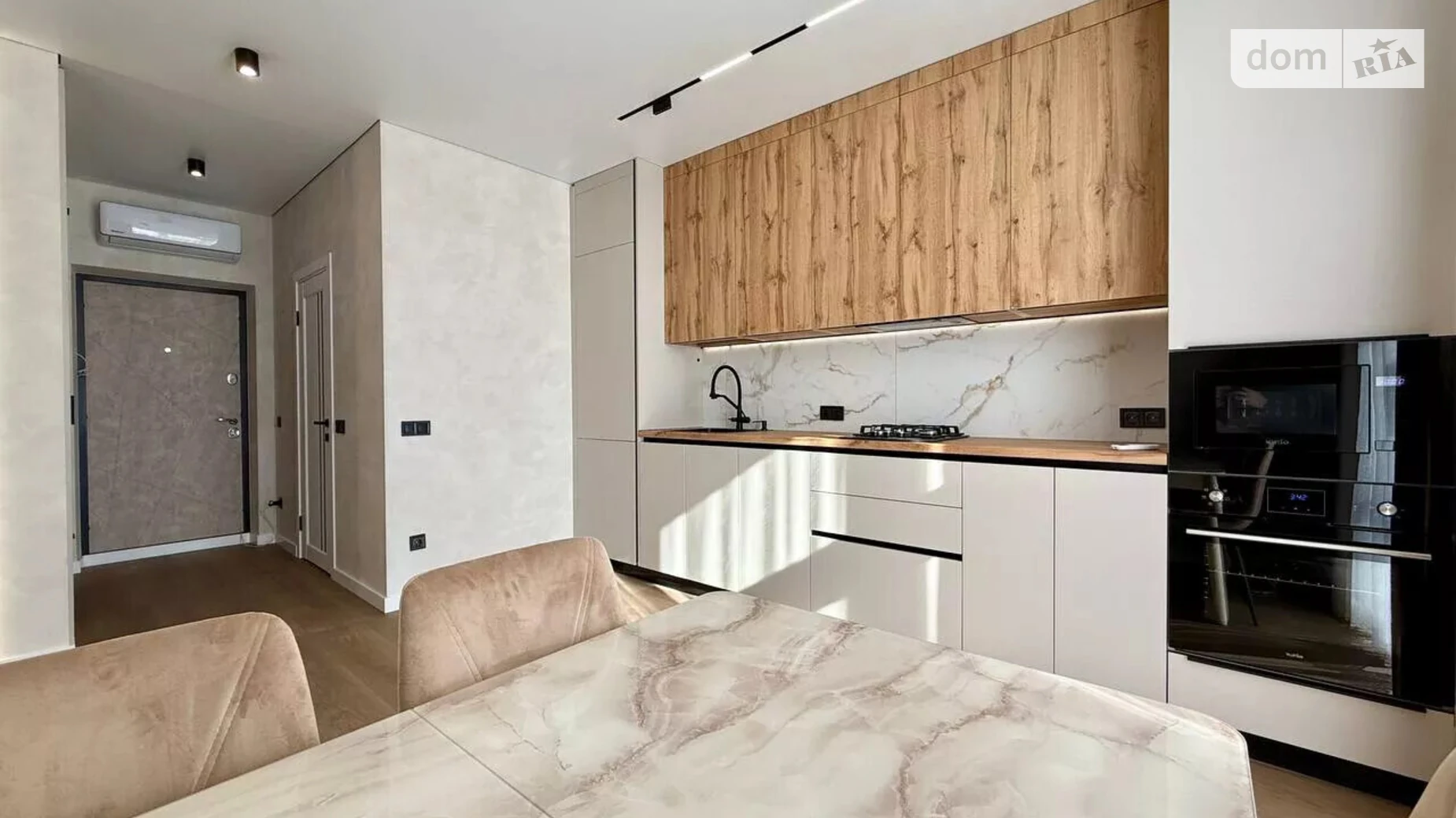 Продается 1-комнатная квартира 41 кв. м в Ивано-Франковске, ул. Кисилевской Ольги, 31 - фото 2