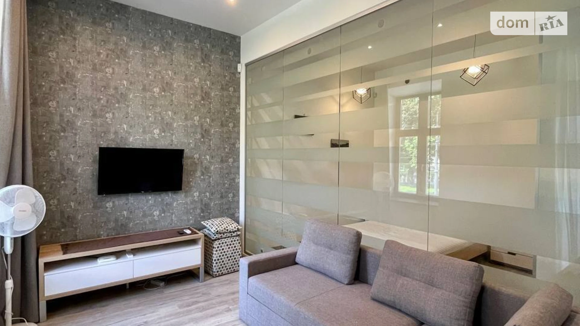 Сдается в аренду 1-комнатная квартира 60 кв. м в Львове, просп. Свободы, 23 - фото 3