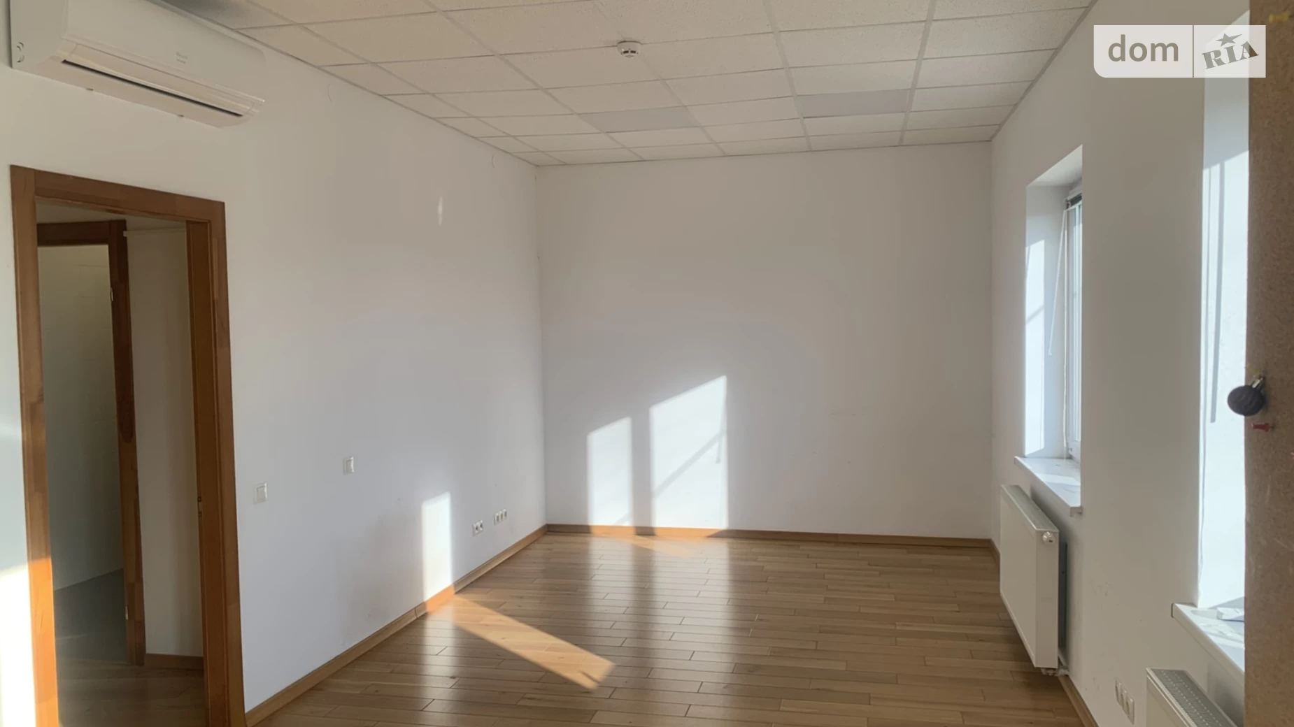 Здається в оренду офіс 220.5 кв. м в бізнес-центрі, цена: 2426 $ - фото 4