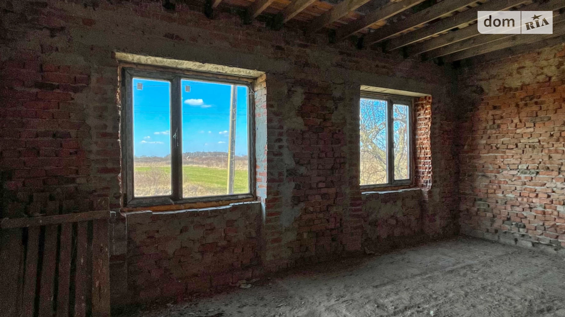 Продается дом на 2 этажа 250 кв. м с бассейном, цена: 64000 $ - фото 2