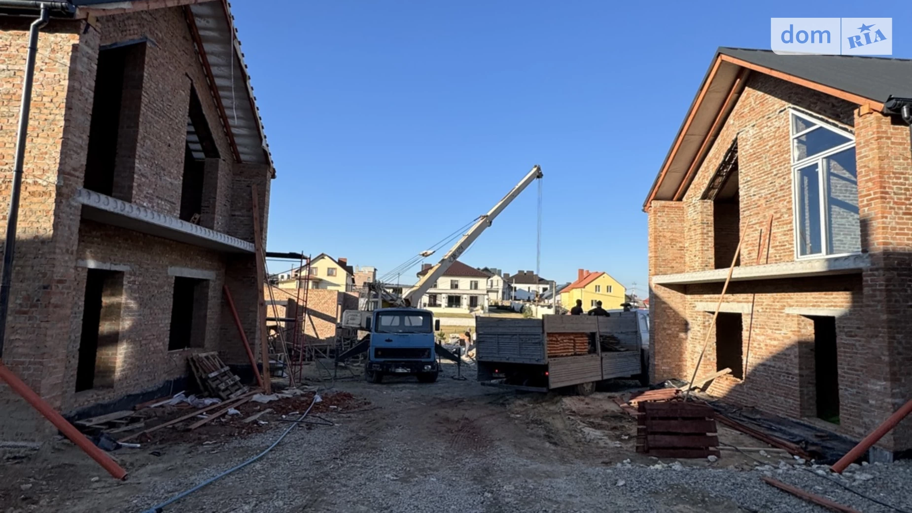 Продается дом на 2 этажа 158 кв. м с камином, цена: 90000 $ - фото 4