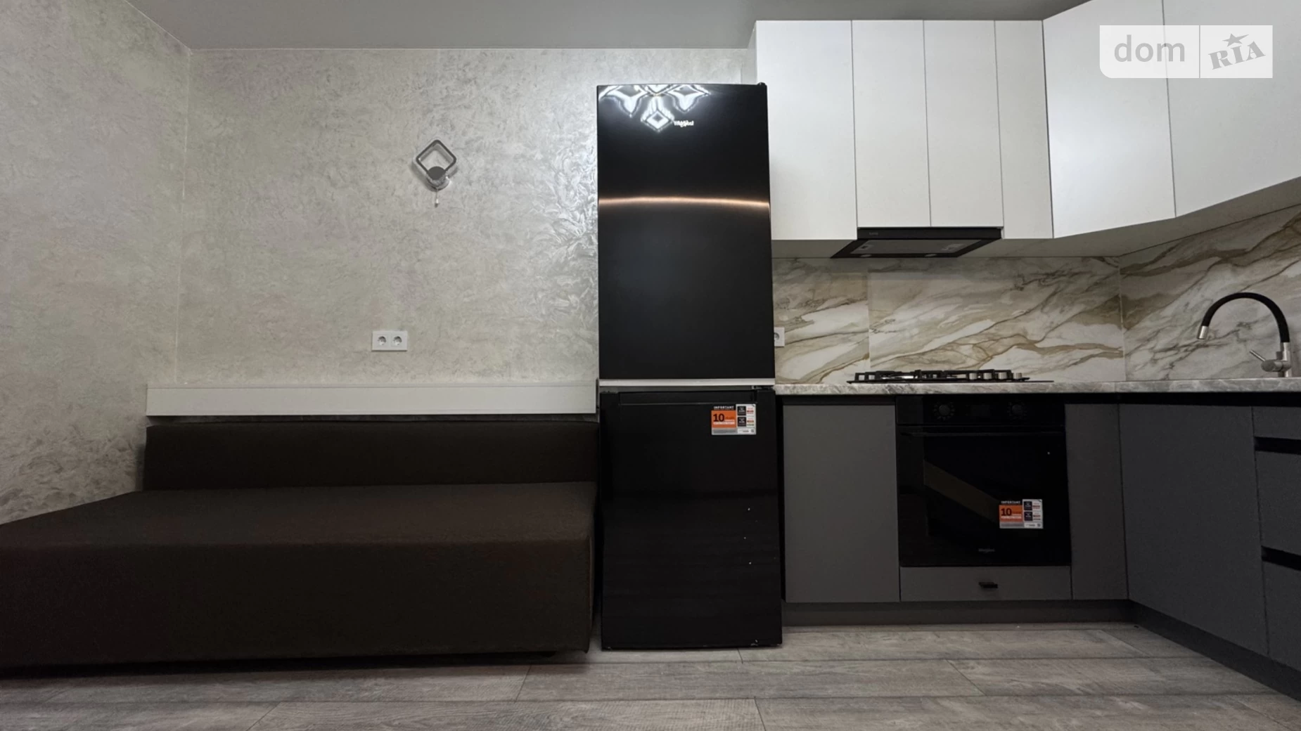 Продается 1-комнатная квартира 48 кв. м в Виннице, ул. Академика Янгеля - фото 2