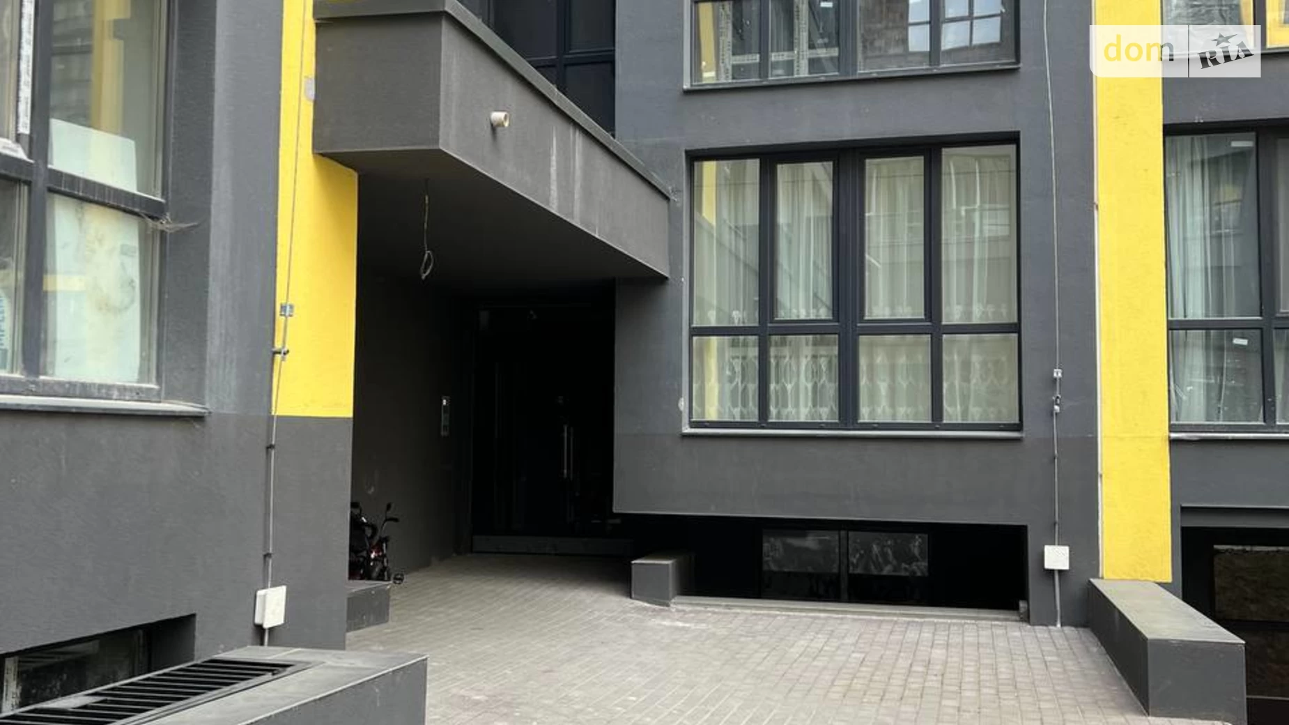 Продається 2-кімнатна квартира 75.6 кв. м у Львові, вул. Залізнична, 9Б - фото 3