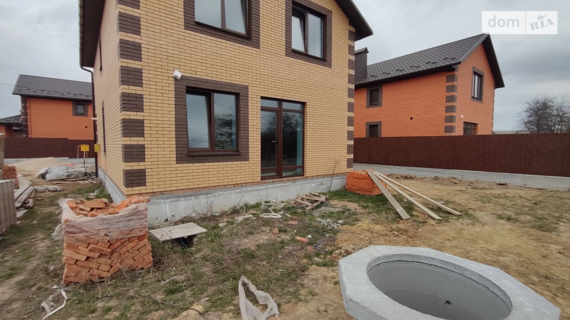 Продается дом на 2 этажа 125 кв. м с террасой, цена: 82000 $ - фото 2