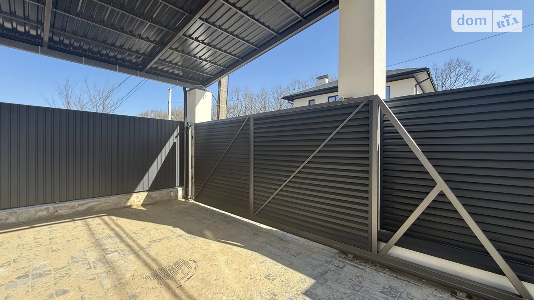 Продается дом на 3 этажа 170 кв. м с гаражом, цена: 165000 $ - фото 3
