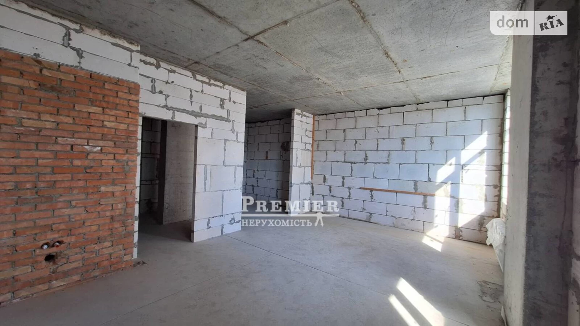 Продается 1-комнатная квартира 53.6 кв. м в Черноморске, ул. Радостная - фото 2