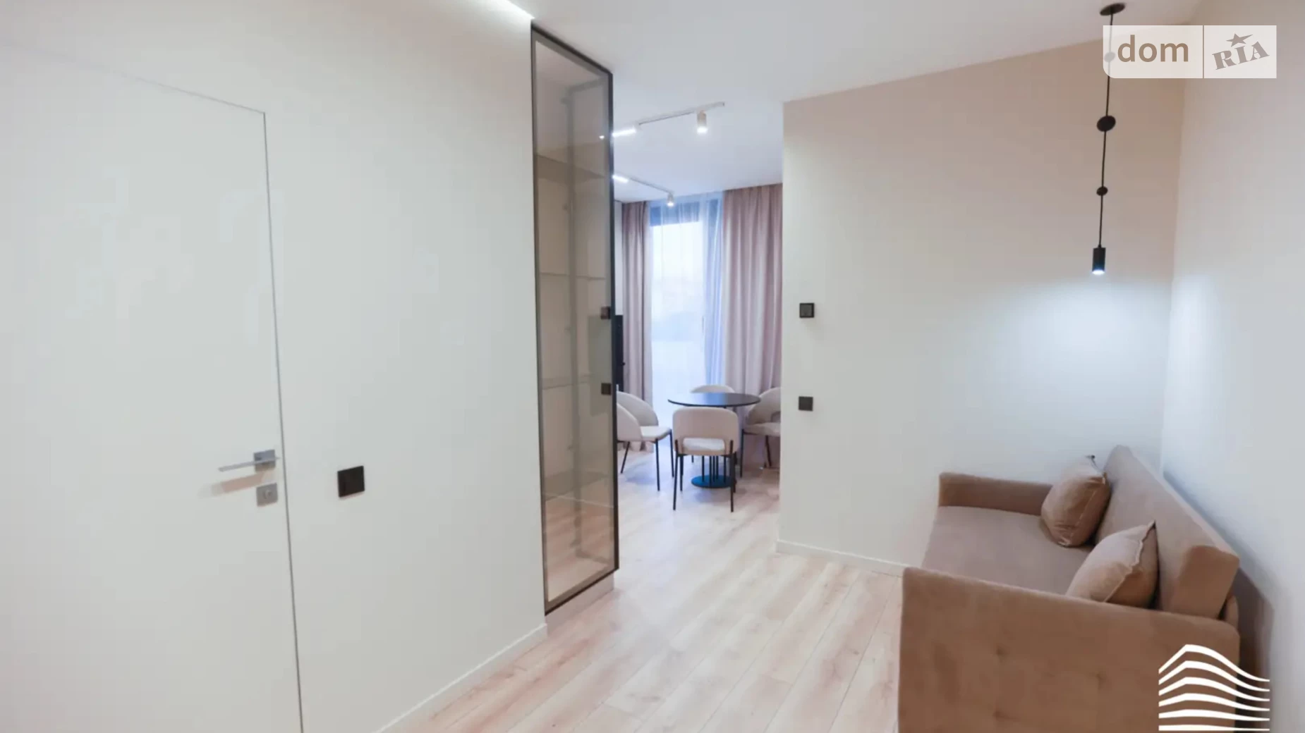 Продается 1-комнатная квартира 40.1 кв. м в Ужгороде, цена: 100250 $ - фото 4
