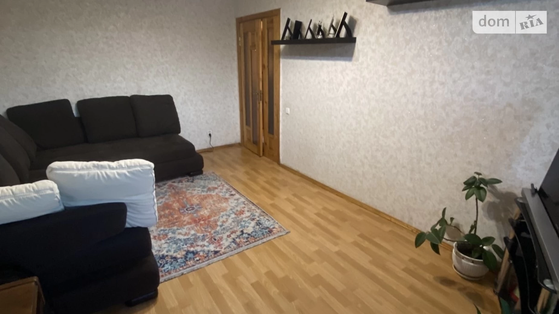 Продається 3-кімнатна квартира 57 кв. м у Гнівані, вул. Соборна, 52 - фото 2