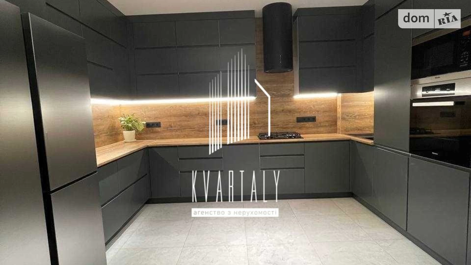Продается 4-комнатная квартира 91.4 кв. м в Киеве, ул. Центральная, 21А - фото 2