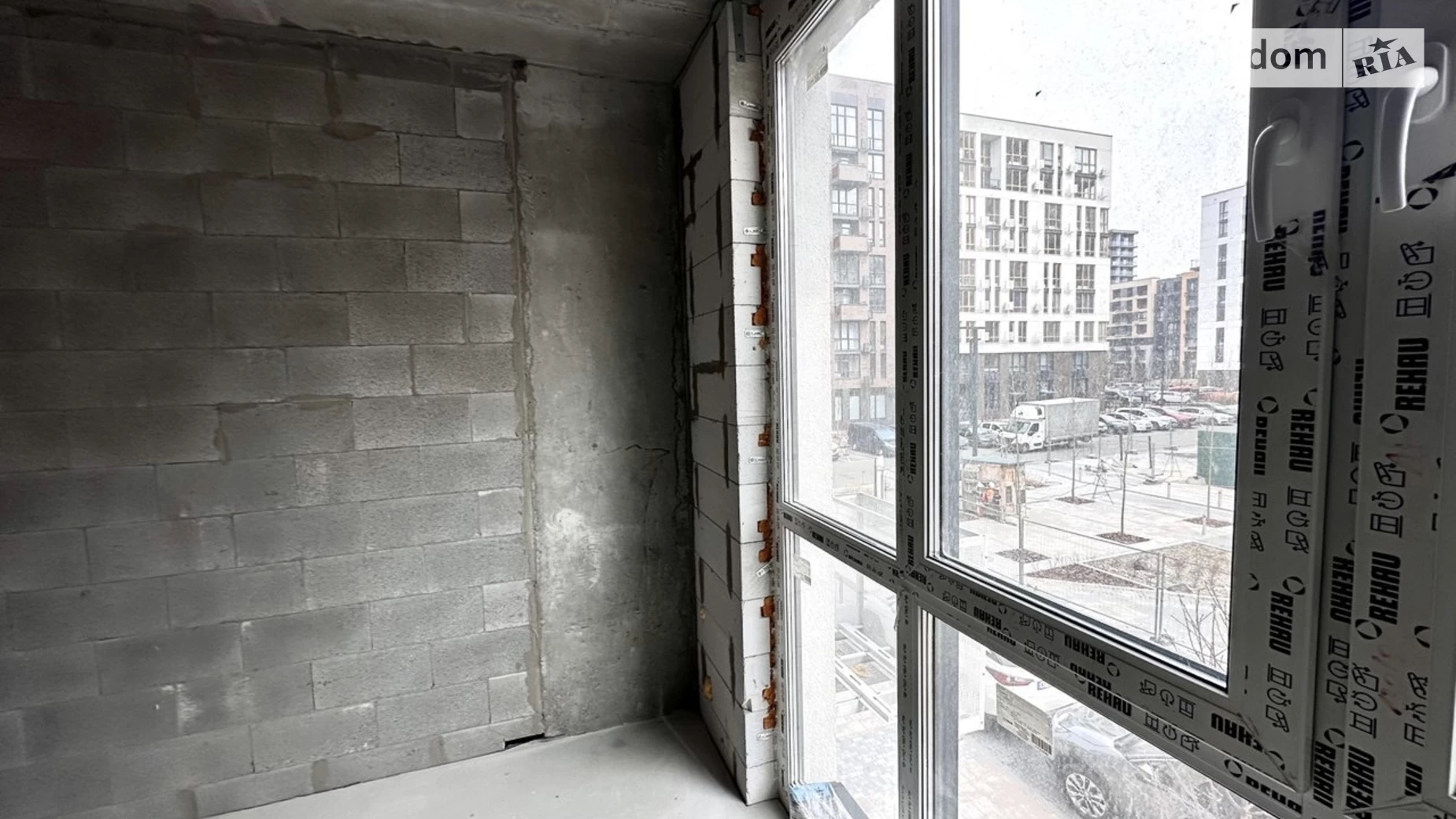 Продається 1-кімнатна квартира 46.8 кв. м у Києві, вул. Салютна, 2 - фото 4