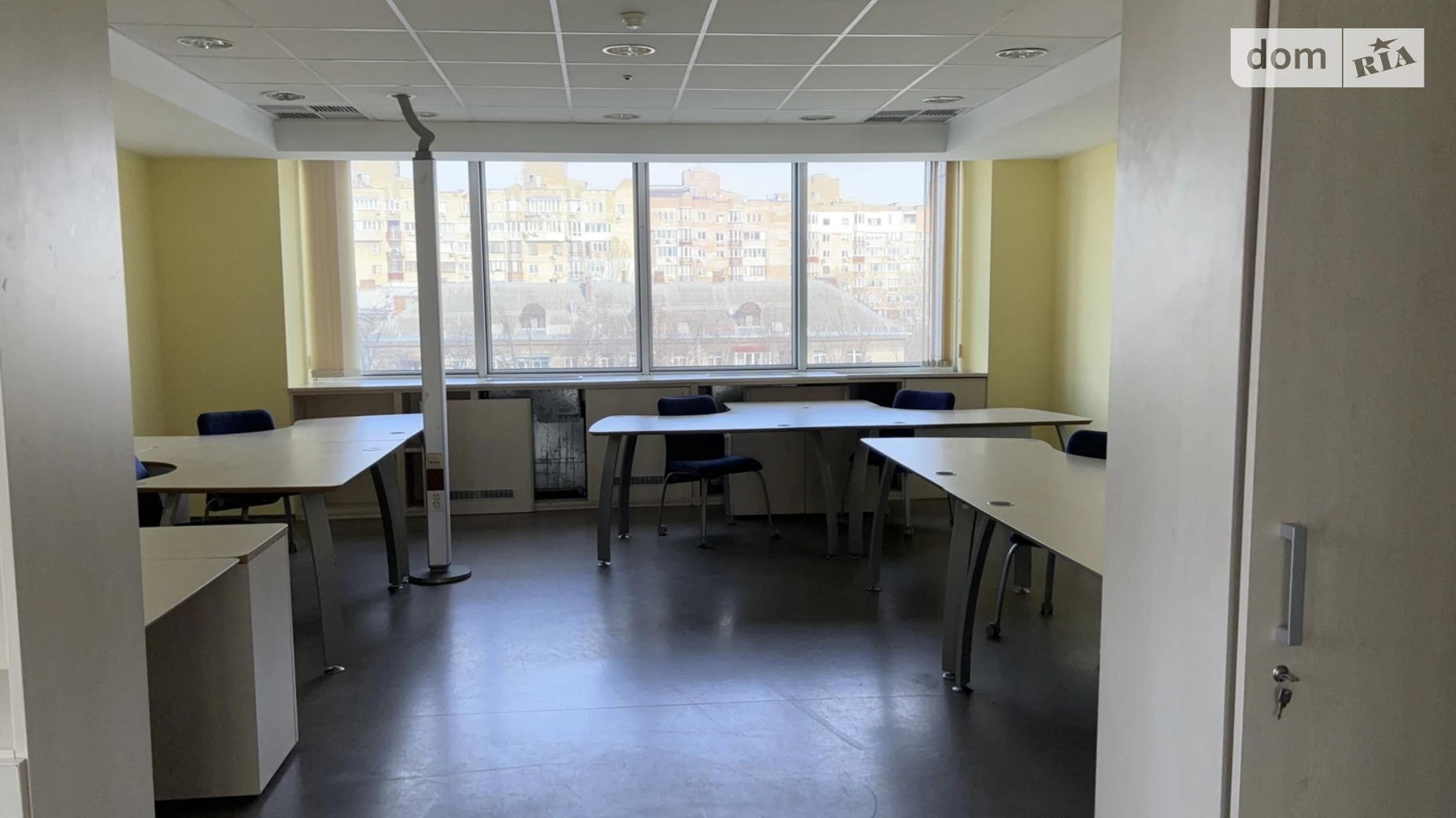 Сдается в аренду офис 300 кв. м в бизнес-центре, цена: 2600 $ - фото 5