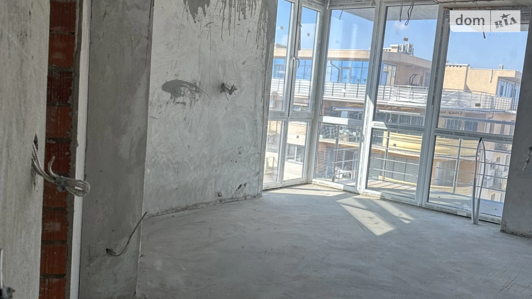 Продается 3-комнатная квартира 123.5 кв. м в Ужгороде, цена: 135850 $ - фото 2