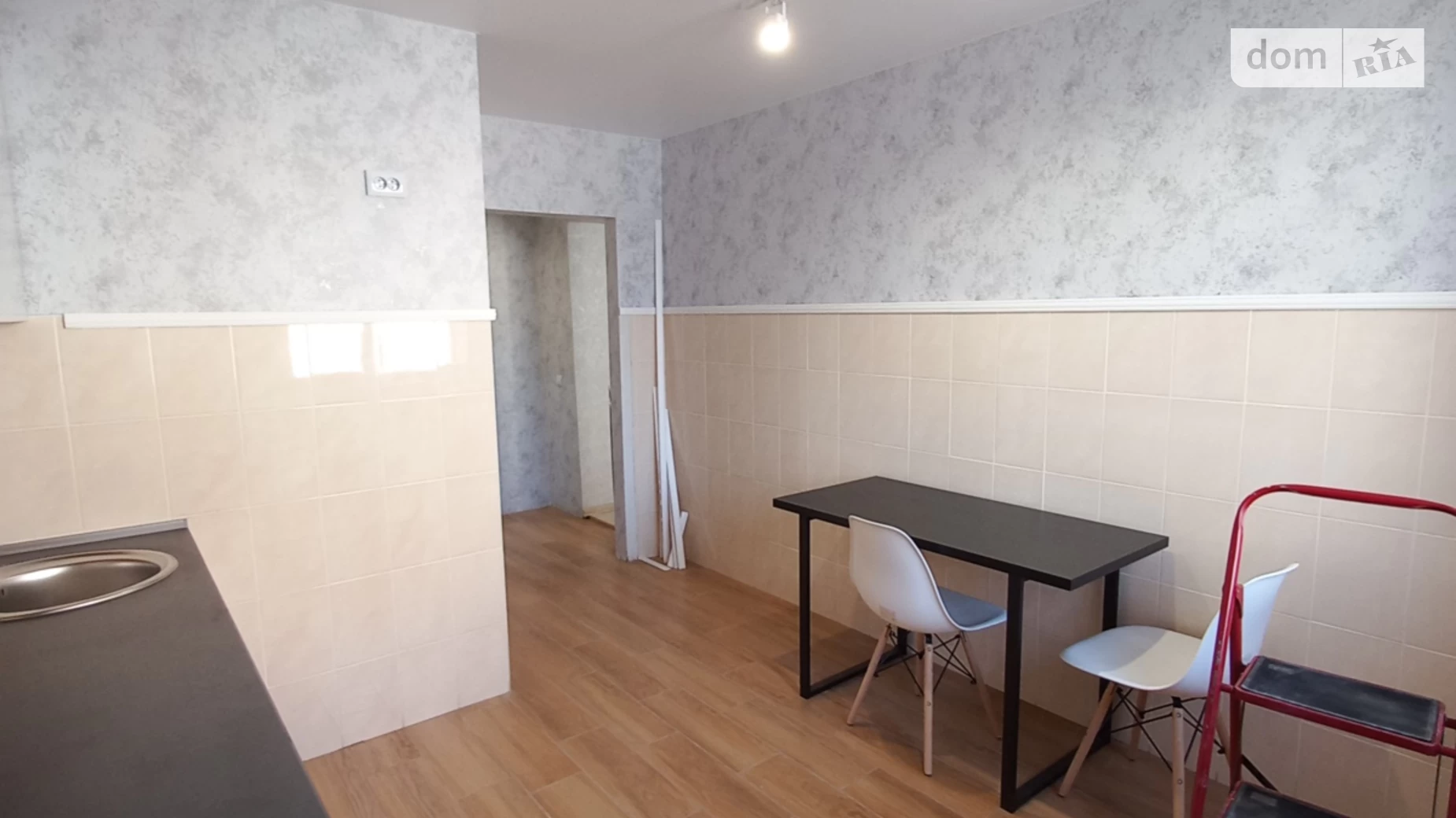 Продается 1-комнатная квартира 34 кв. м в Ровно, ул. Видинская, 41 - фото 2