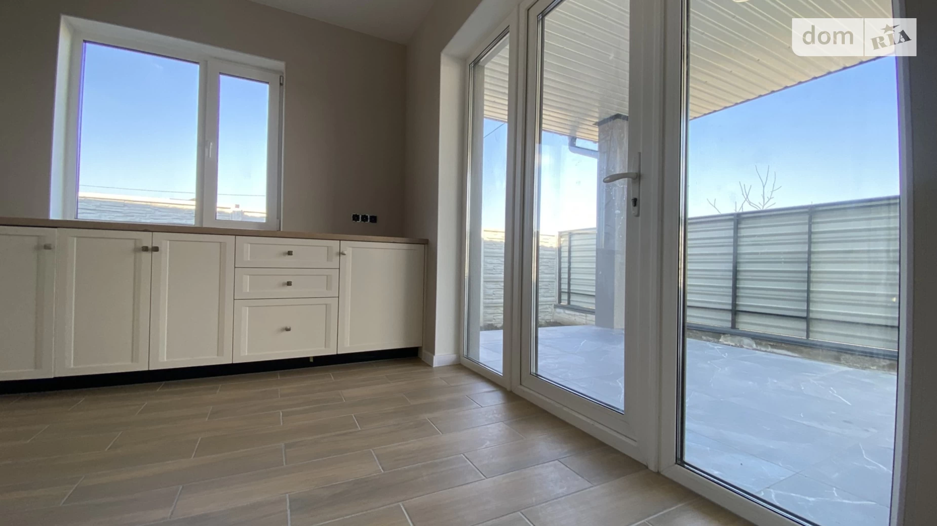 Продается одноэтажный дом 110 кв. м с балконом, цена: 155000 $ - фото 4