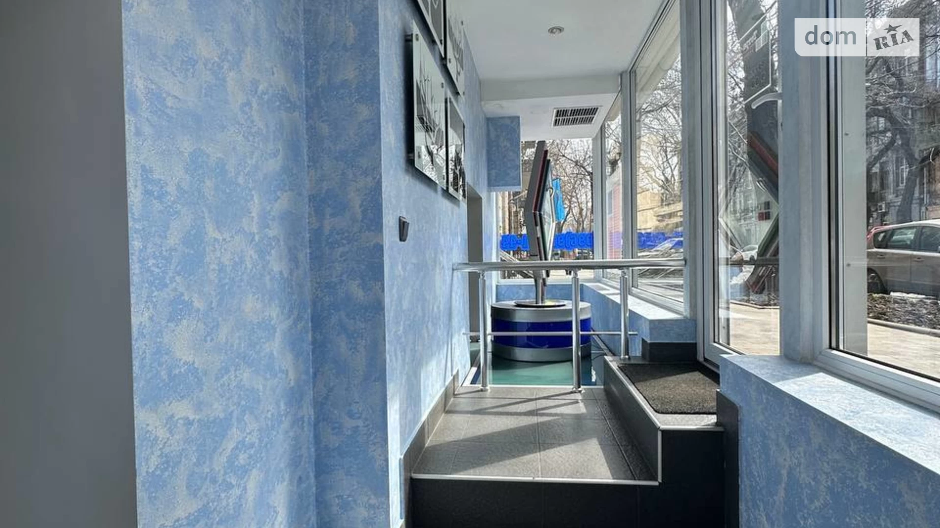 Продается офис 58.7 кв. м в бизнес-центре, цена: 60000 $ - фото 2