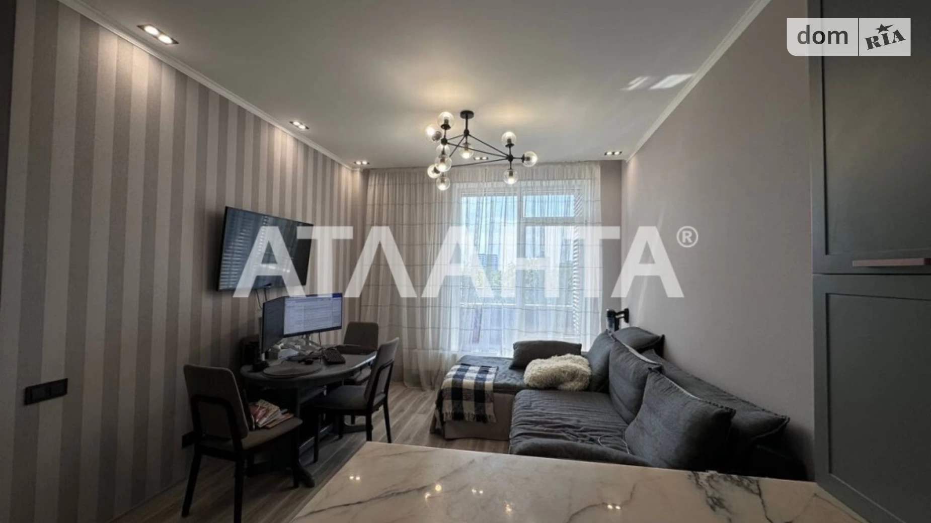 Продается 1-комнатная квартира 49.7 кв. м в Одессе, бул. Французский - фото 2