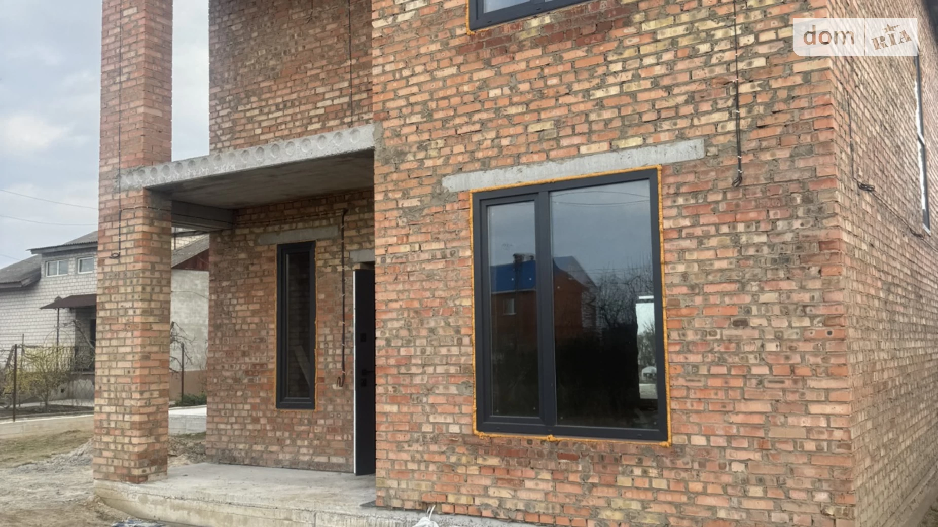 Продается дом на 2 этажа 140 кв. м с баней/сауной, цена: 105000 $ - фото 2