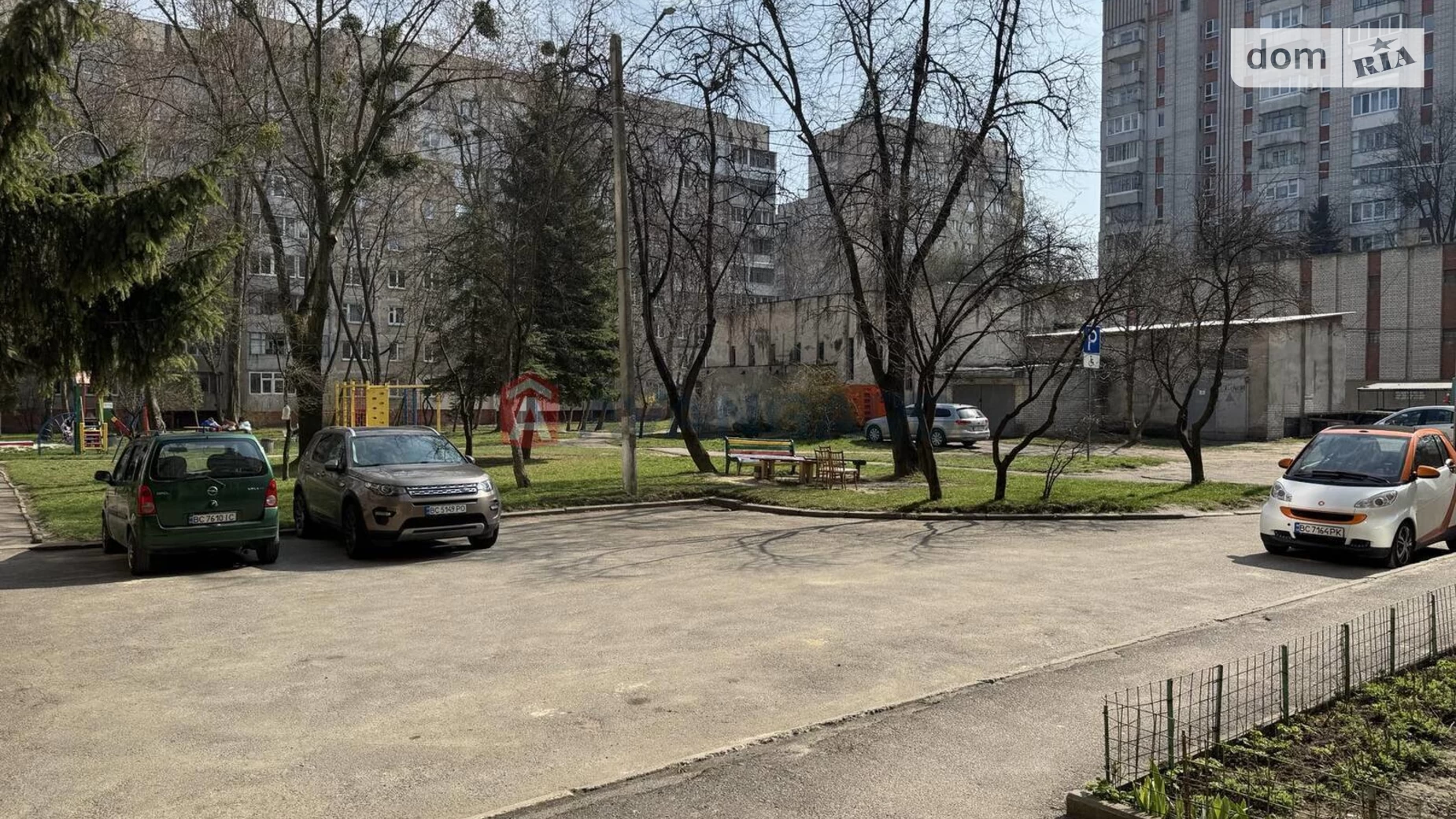 Продается 4-комнатная квартира 71.5 кв. м в Львове, ул. Шафарика, 14 - фото 3