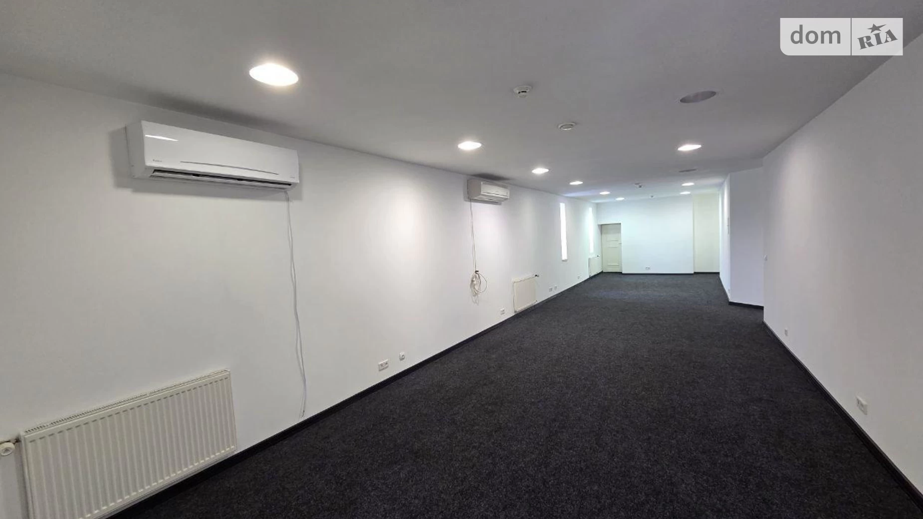 Сдается в аренду офис 640 кв. м в бизнес-центре, цена: 9450 $ - фото 4