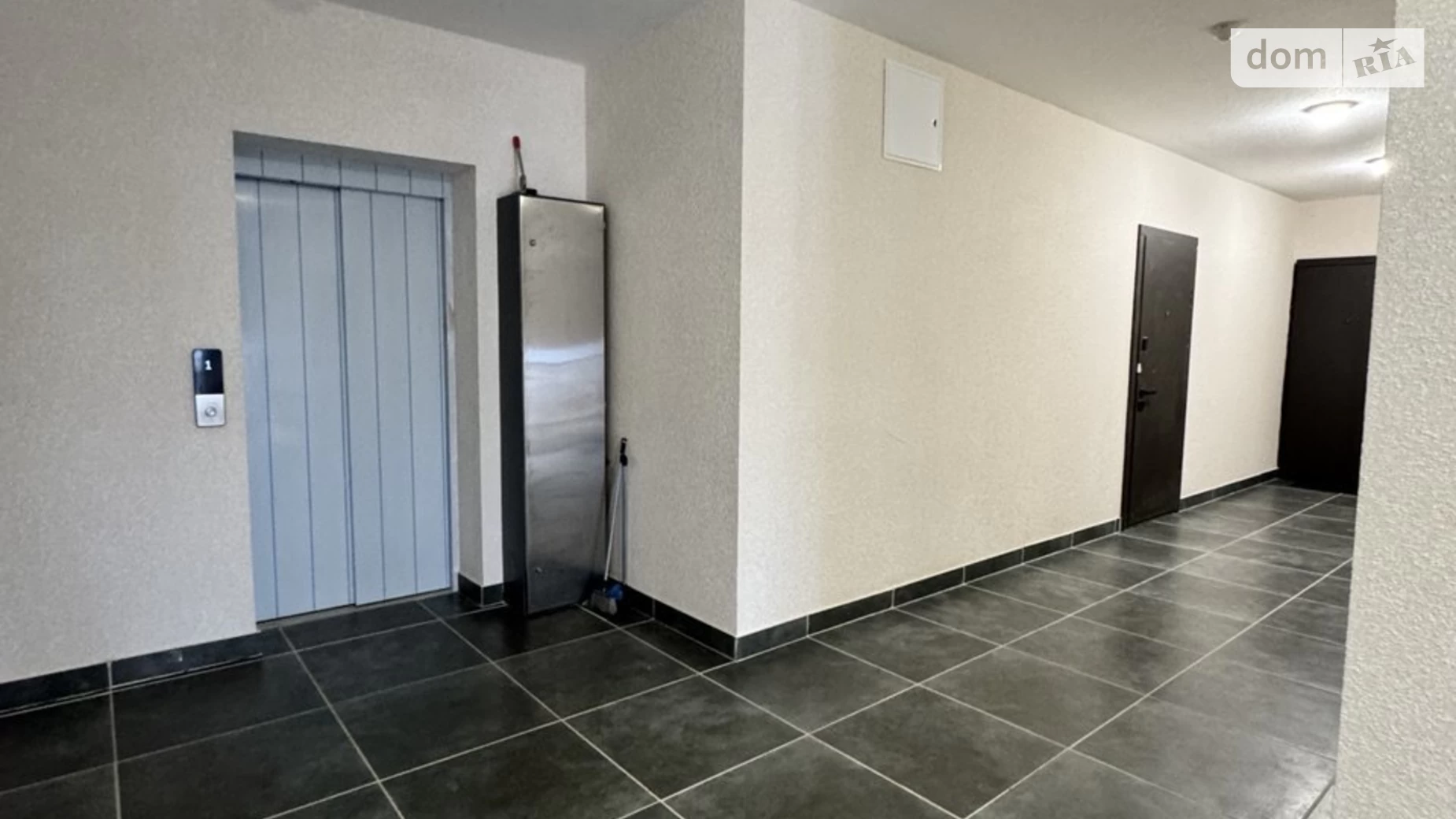 Продается 1-комнатная квартира 48 кв. м в Ужгороде, цена: 50000 $ - фото 4