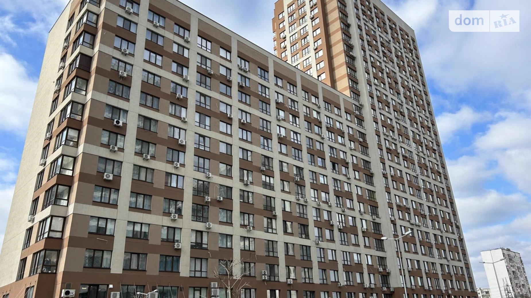 Продается 3-комнатная квартира 77 кв. м в Киеве, просп. Европейского Союза(Правды), 43В - фото 2