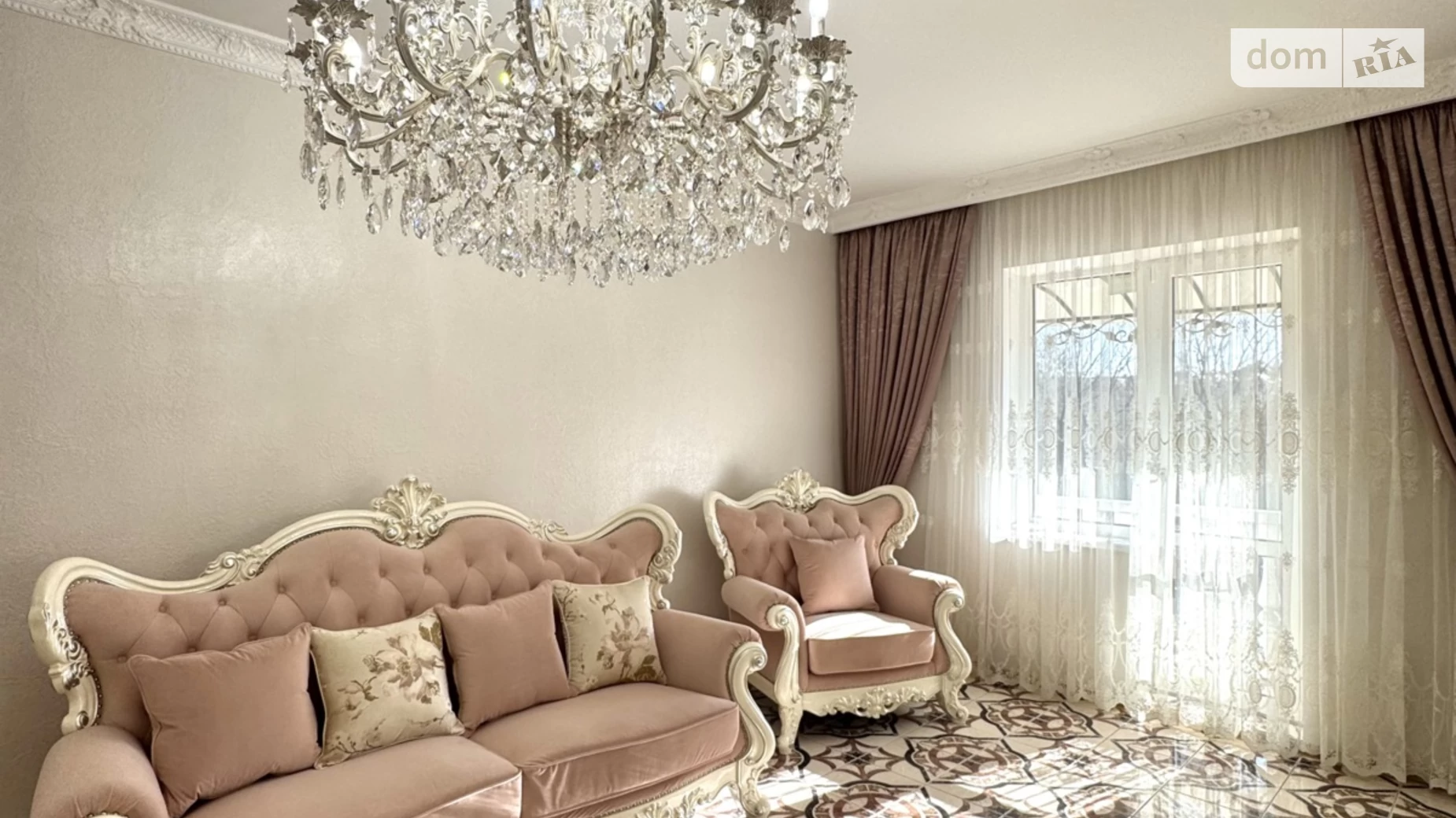 Сдается в аренду дом на 3 этажа 220 кв. м с баней/сауной, цена: 1500 $ - фото 3