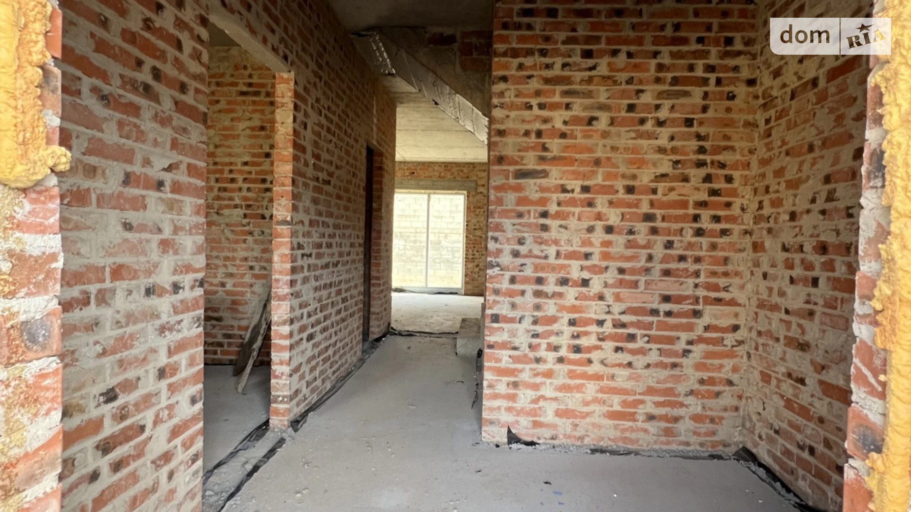 вул. Кулика і Гудачека(Макарова) Авторинок Рівне, цена: 72000 $ - фото 3