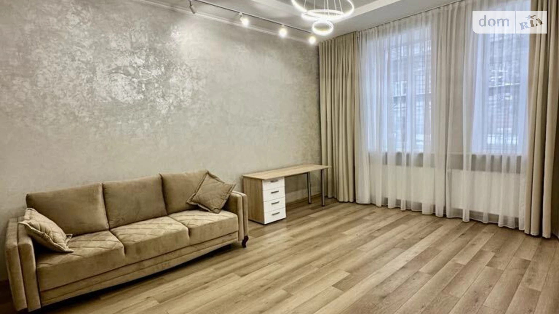 Продается 2-комнатная квартира 64 кв. м в Львове, ул. Замарстиновская, 32 - фото 2