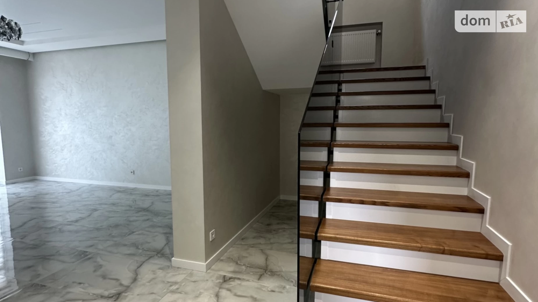 Продается дом на 3 этажа 160 кв. м с мебелью, цена: 380000 $ - фото 3