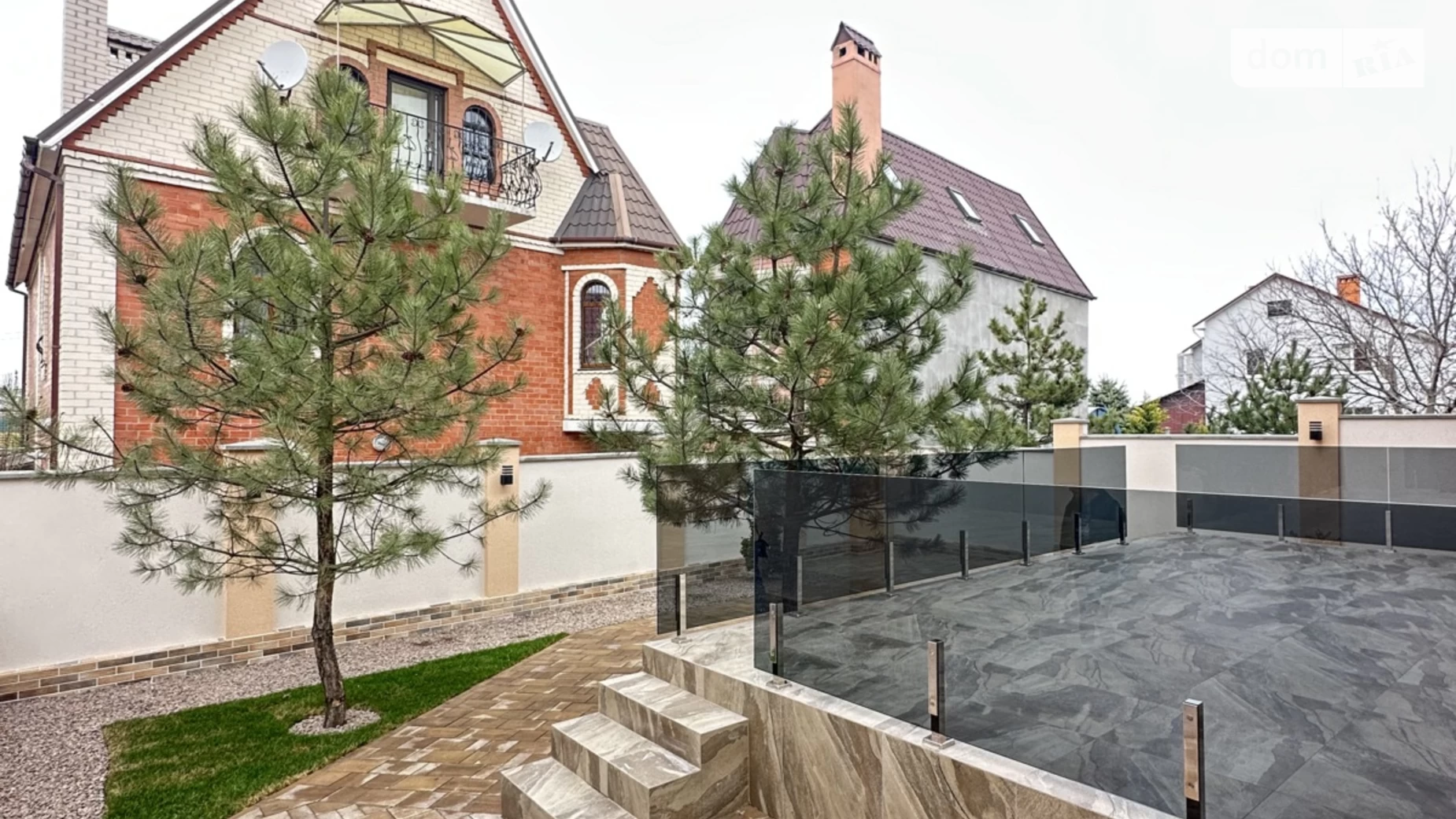 Продается дом на 3 этажа 160 кв. м с мебелью, цена: 380000 $ - фото 2