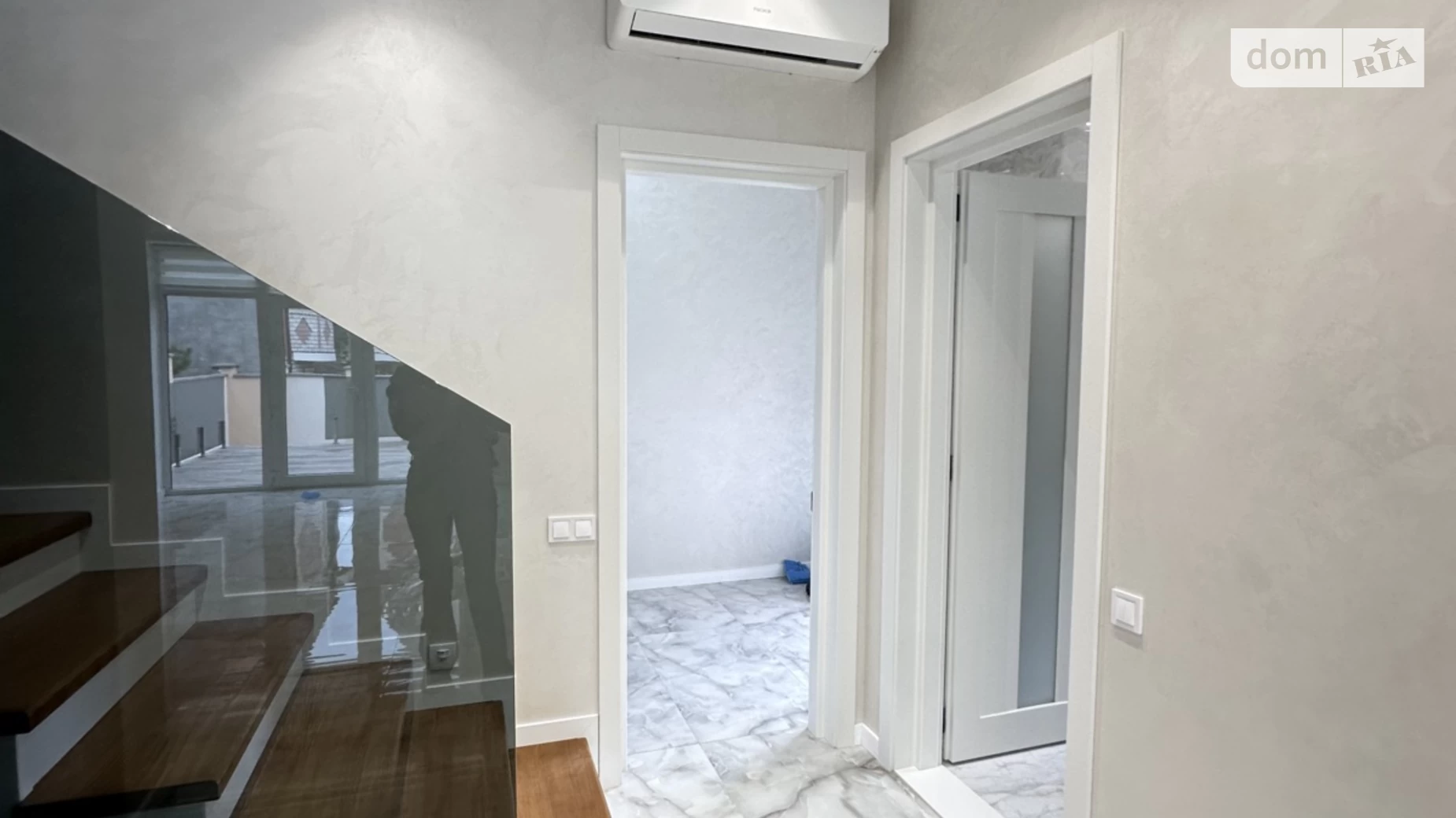 Продается дом на 3 этажа 160 кв. м с мебелью, цена: 380000 $ - фото 4