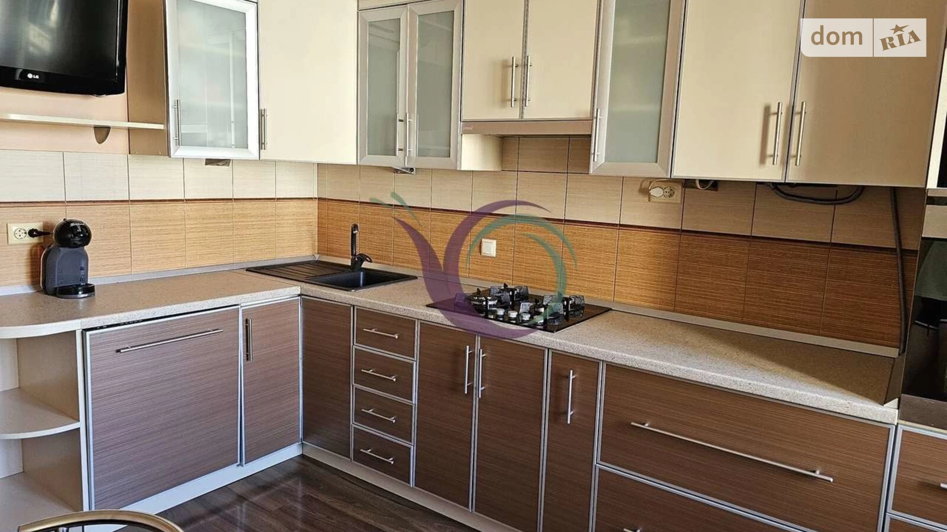 Продается 3-комнатная квартира 68.3 кв. м в Черновцах - фото 2