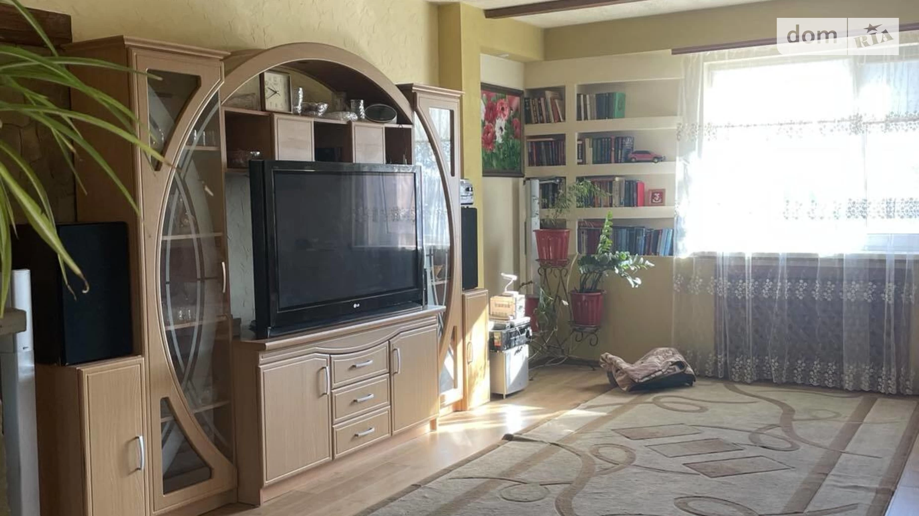 Продается дом на 2 этажа 230 кв. м с садом, цена: 120000 $ - фото 4