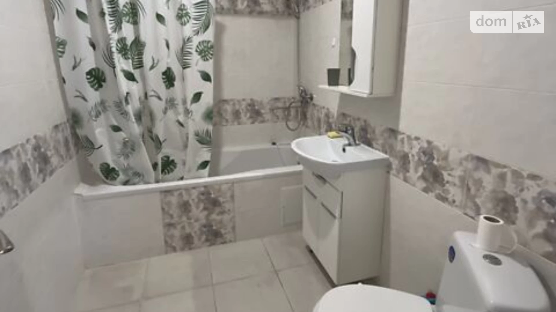 Продается 1-комнатная квартира 45 кв. м в Ужгороде, ул. А. Хиры, 6 - фото 3